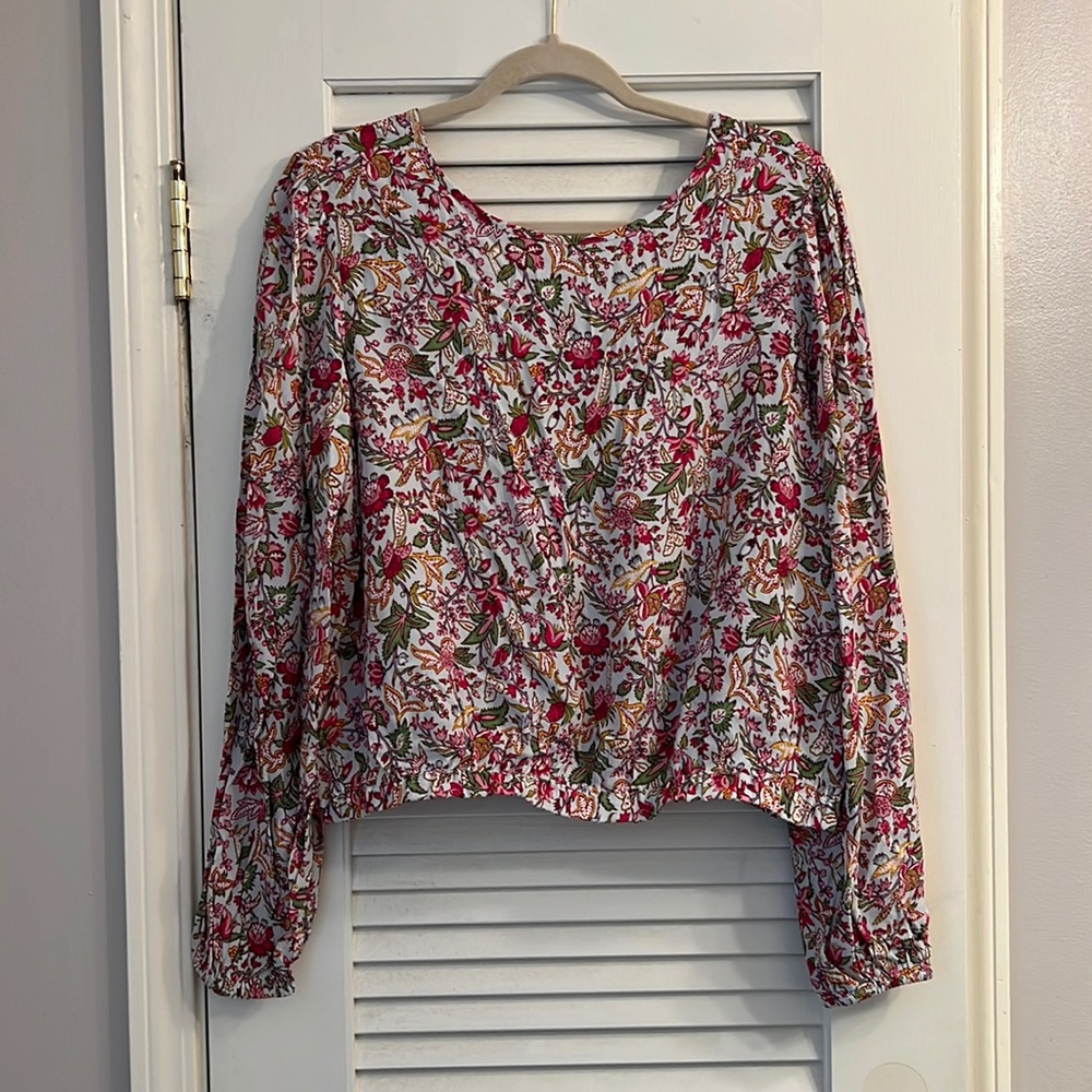 Loft Floral long Sleeve Crop Top